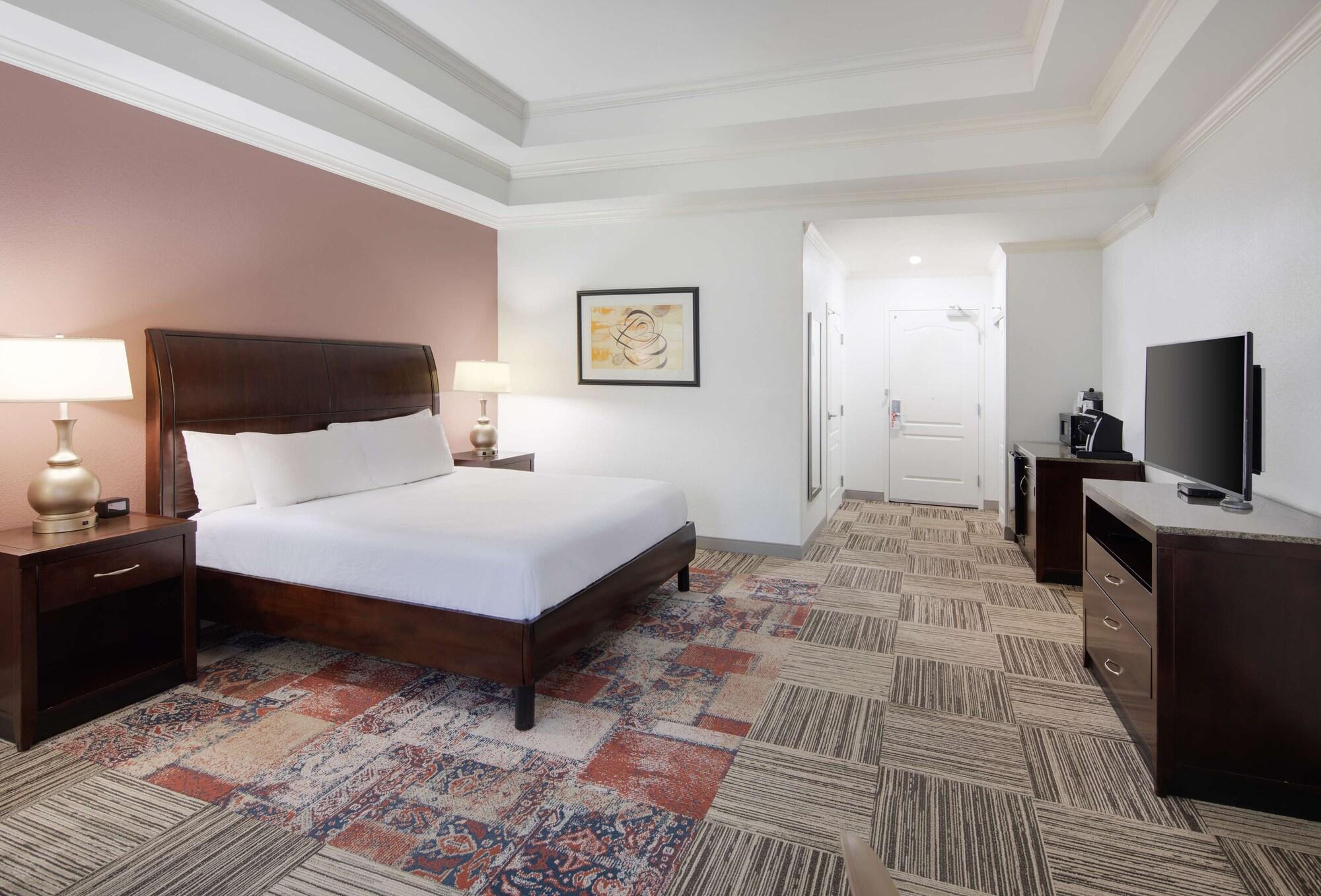 Hilton Garden Hotel 3*