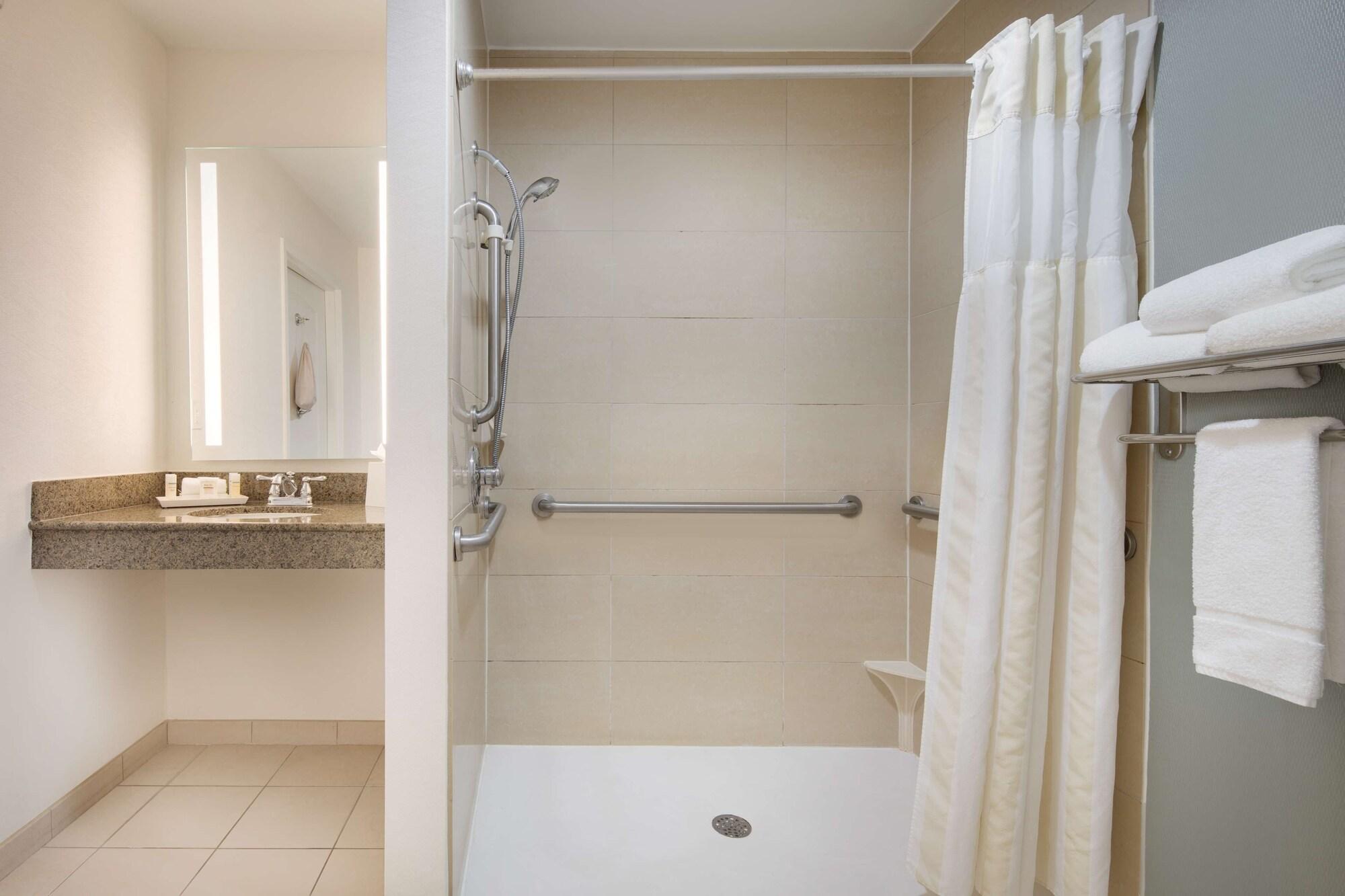Hotel Hilton Garden 3*